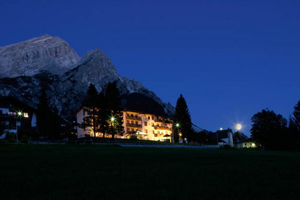 Hotel Roma San Vito di Cadore Extérieur photo