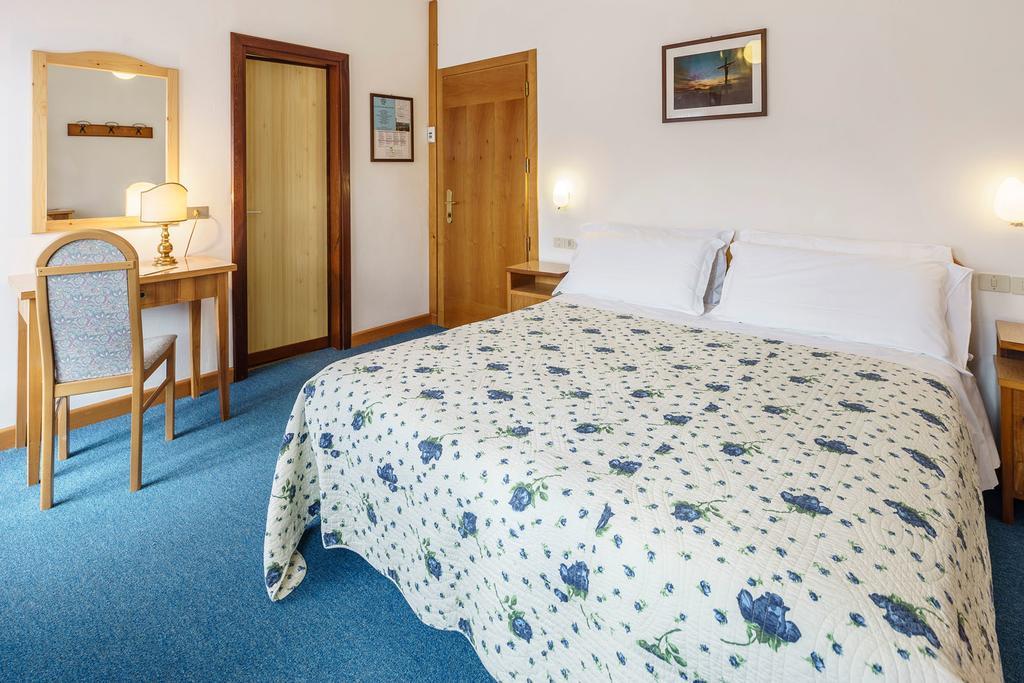 Hotel Roma San Vito di Cadore Chambre photo